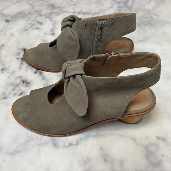 Bernardo Lizzie Peep Toe Nubuck Suede Slingback Sandal Booties - Picture 2 of 10